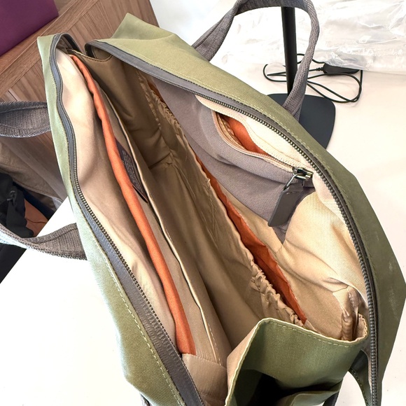 Bellroy Tokyo 16" Work Bag - Picture 6 of 9